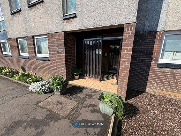 3 Bedroom Flat To Rent In Craigmount Hill, Edinburgh, EH4
