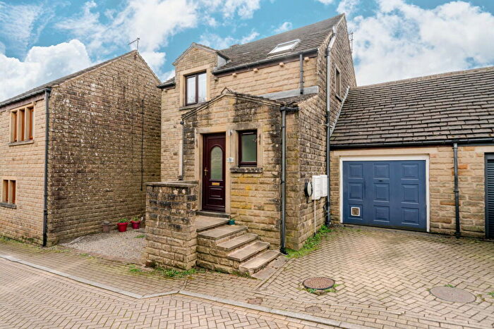 4 Bedroom Semi-Detached House For Sale In Stones Drive, Ripponden, HX6