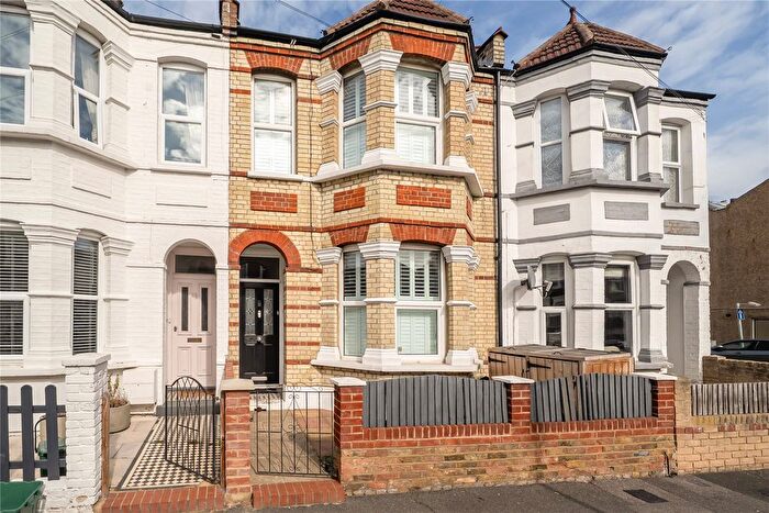 4 Bedroom Detached House For Sale In Glebe Road, Bromley, BR1