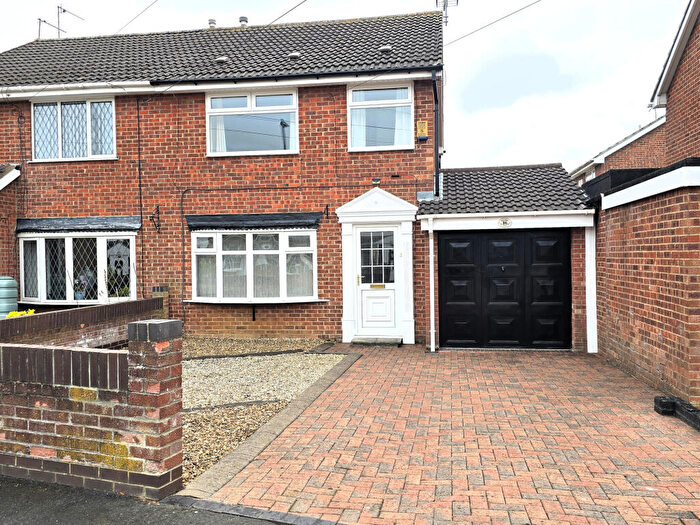 3 Bedroom Semi-Detached House To Rent In Willowdale, Hull, North Humberside, HU7