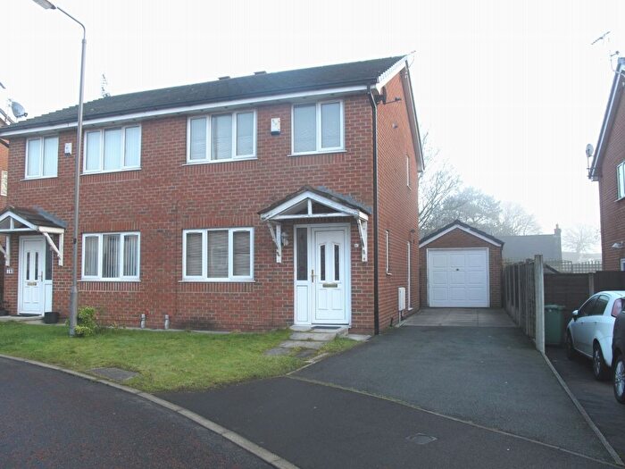 3 Bedroom Barn Conversion To Rent In Bolton Street, Ashton-In-Makerfield, Wigan, WN4