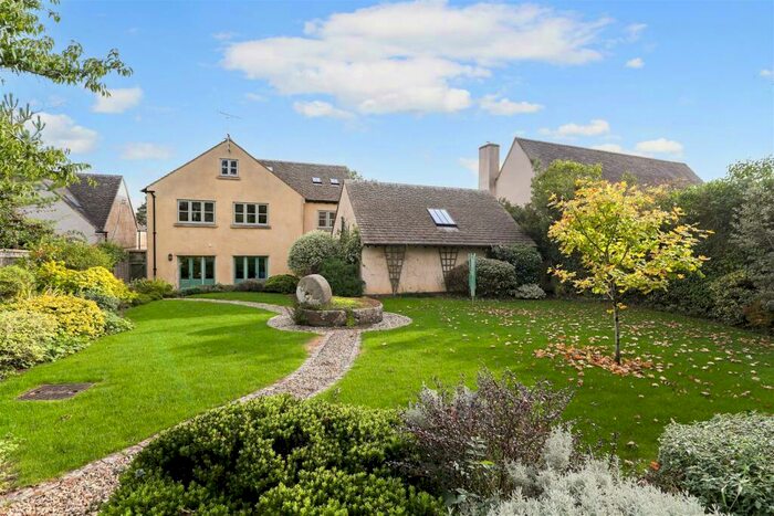 7 Bedroom Detached House For Sale In Oakridge Lynch, Stroud, GL6