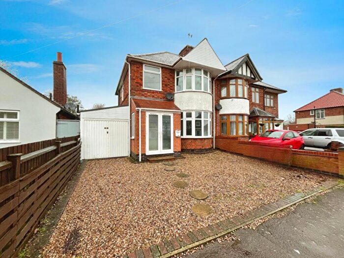 3 Bedroom Semi Detached House For Sale In Shakespeare Drive, Leicester, Leicestershire, LE3