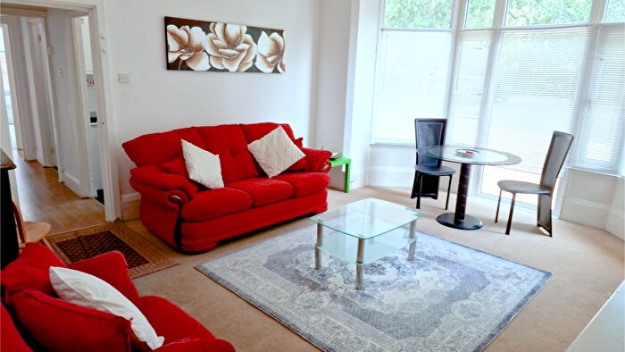 2 Bedroom Apartment To Rent In City Road, Edgbaston, Birmingham, West Midlands, B17