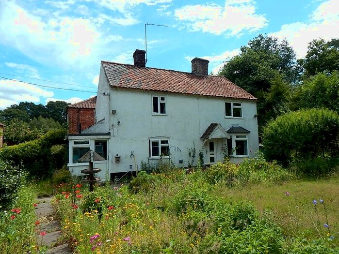 4 Bedroom Cottage For Sale In Laurels, Lyng Road, Sparham, Norwich, Norfolk, NR9