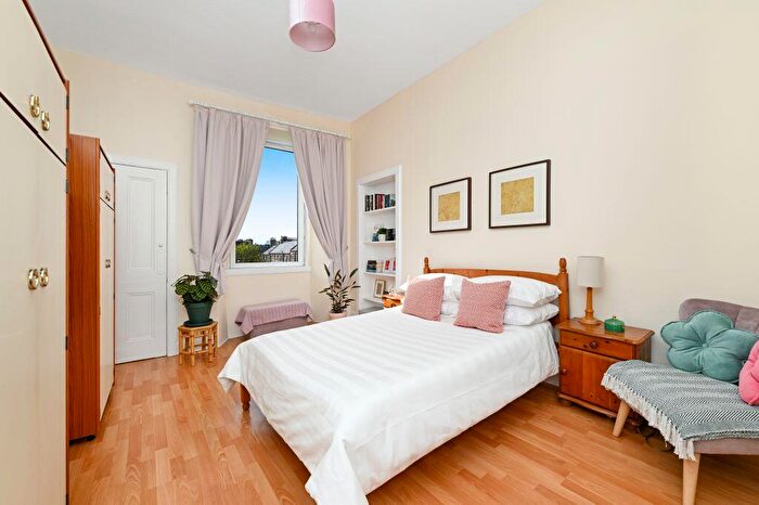 1 Bedroom Flat For Sale In / Fowler Terrace, Polwarth, Edinburgh, EH11
