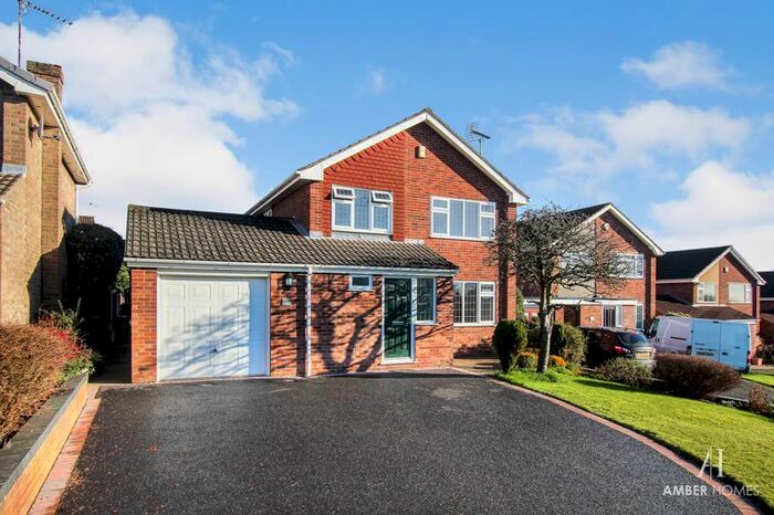 3 Bedroom Detached House To Rent In Broom Avenue, Swanwick, Alfreton DE55