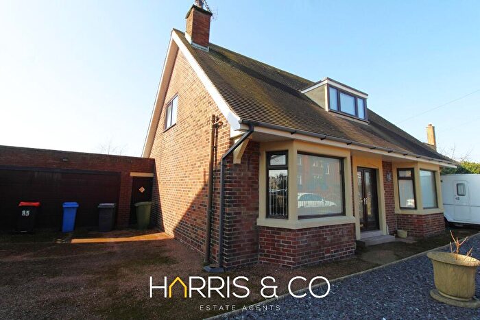 3 Bedroom Bungalow For Sale In Dronsfield Road, Fleetwood, FY7