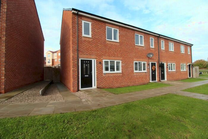 3 Bedroom Terraced House To Rent In Devonshire Road, Blackpool, FY3