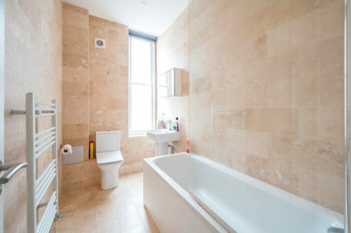 1 Bedroom Flat To Rent In Herne Hill, Herne Hill, London, SE24