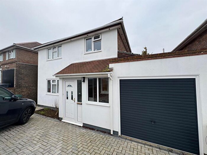 4 Bedroom Detached House To Rent In Woodland Avenue, Hove, BN3