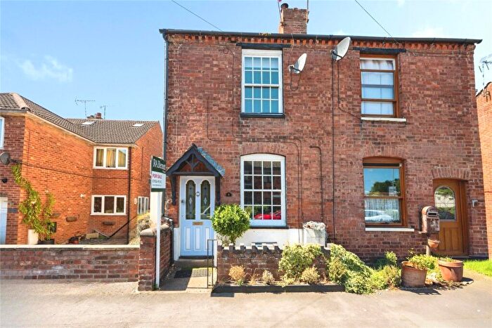 2 Bedroom Semi-Detached House For Sale In Pickard Street, Warwick, Warwickshire, CV34