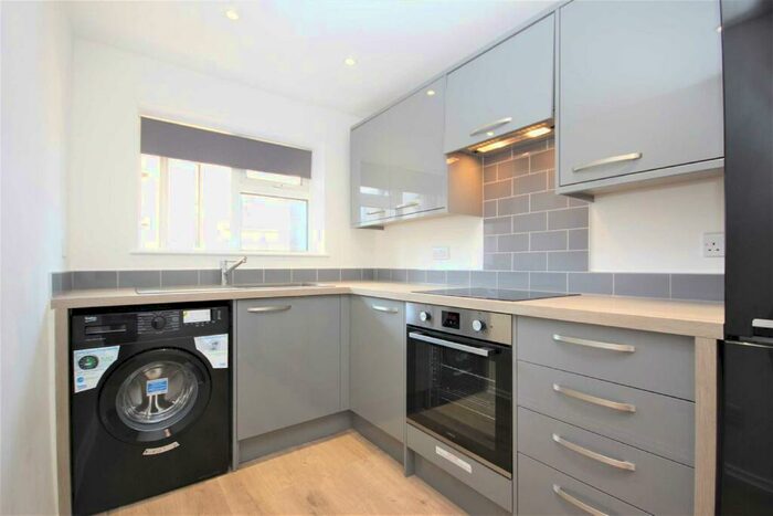 1 Bedroom Flat To Rent In Atlee Terrace, Prospect Hill, Walthamstow, E17