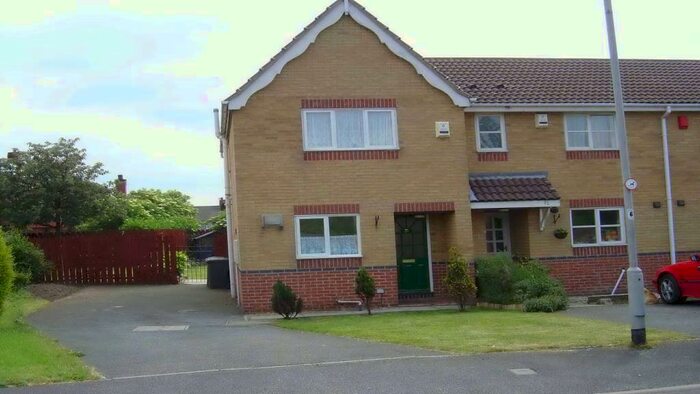 2 Bedroom End Of Terrace House To Rent In Thorpe Gardens, Middleton, Leeds, West Yorkshire, LS10