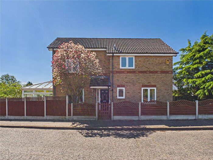 3 Bedroom Detached House For Sale In Pantile Close, Witham, Essex, CM8