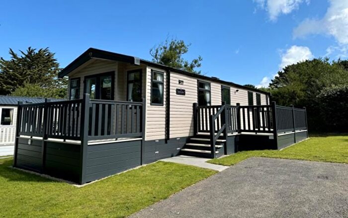 2 Bedroom Mobile/park Home For Sale In Silverbow Country Park, Cornwall., TR4