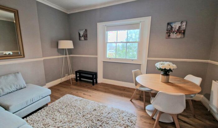 3 Bedroom Flat To Rent In Shooters Hill Road London, SE3