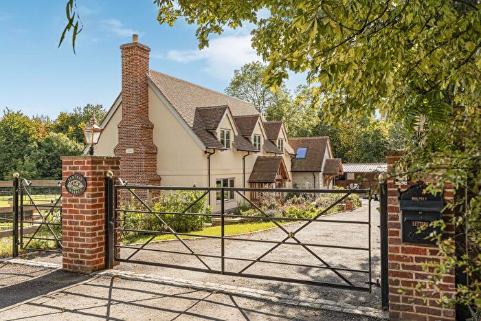 4 Bedroom Detached House For Sale In Elmtree Warren, Gaddesden Row, Hemel Hempstead, HP2
