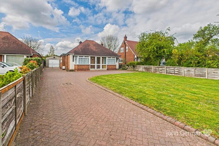 3 Bedroom Bungalow For Sale In Efflinch Lane, Barton-under-Needwood, DE13
