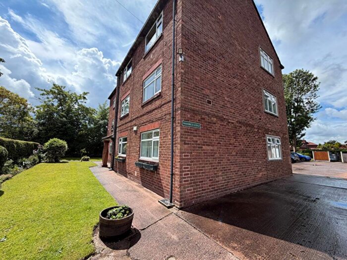 2 Bedroom Flat For Sale In Wansbeck Close, Stretford, M32