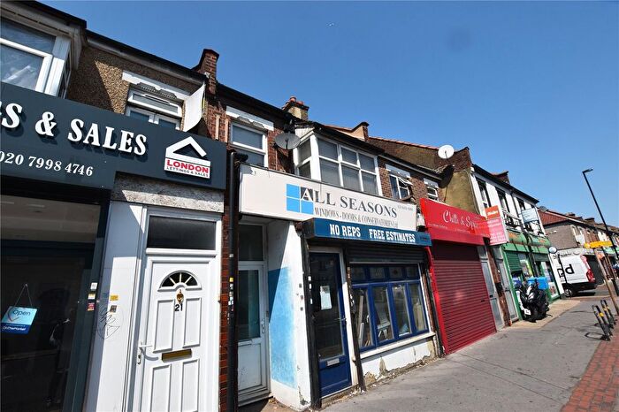 2 Bedroom Flat To Rent In Woodside Green, Woodside, Croydon, SE25