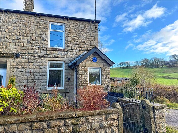 2 Bedroom End Terrace House For Sale In Folly Terrace, Crawshawbooth, Rossendale, BB4