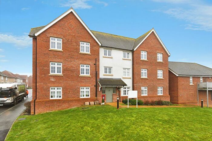 2 Bedroom Flat For Sale In Badger Mount, Braintree, Essex, CM7