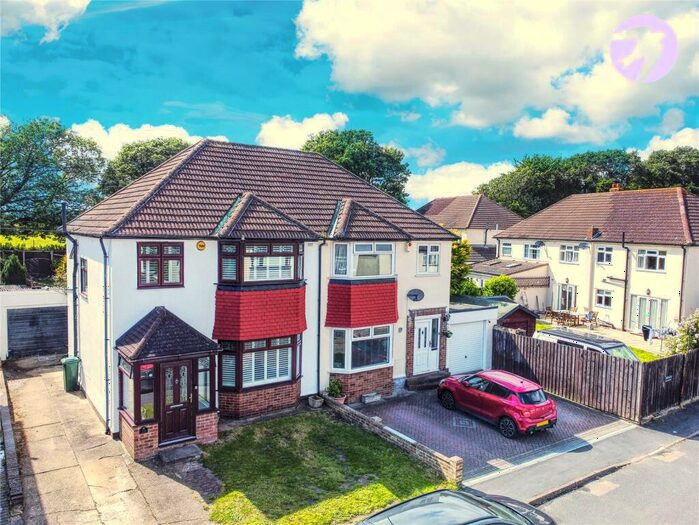 3 Bedroom Semi-Detached House For Sale In Heathwood Gardens, Swanley, Kent, BR8