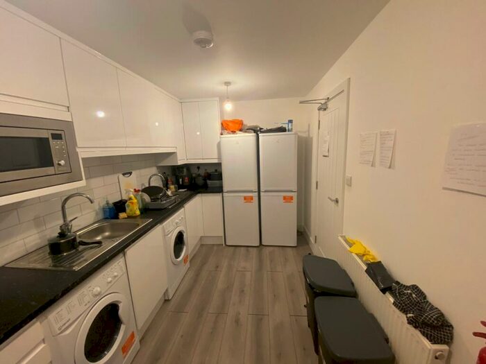 1 Bedroom Semi-Detached House To Rent In Hospital Way, London, Greater London, SE13