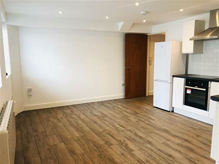 Studio To Rent In Oxford Street, Kidderminster, DY10