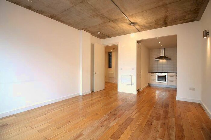 2 Bedroom Flat To Rent In Kingsland Road, Shoreditch, E2