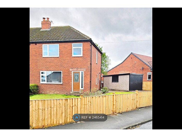 3 Bedroom Semi-Detached House To Rent In Lyndhurst View, Scholes, Leeds, LS15