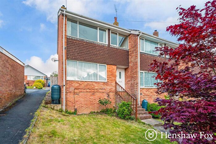 3 Bedroom End Of Terrace House For Sale In Cedar Crescent, North Baddesley, Hampshire, SO52