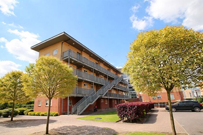 1 Bedroom Flat For Sale In Wilding Court, Whitehall Close, Borehamwood, WD6