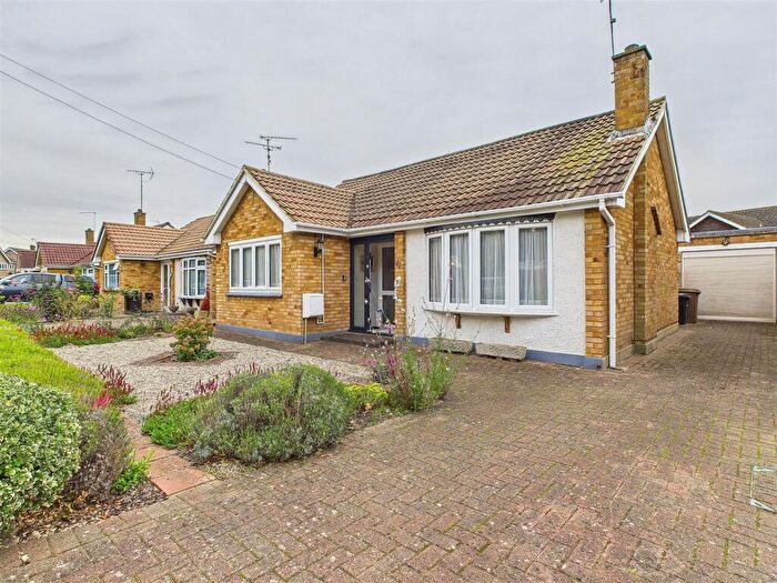 2 Bedroom Detached Bungalow For Sale In Tavistock Road, Springfield, Chelmsford, CM1