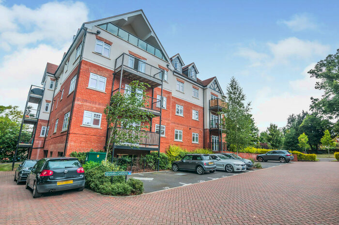 2 Bedroom Apartment To Rent In Bhamra Gardens, Maidenhead, SL6