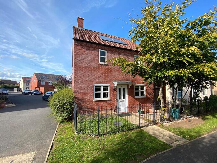 3 Bedroom Detached House For Sale In Prestbury Road, Duston, Northampton, NN5