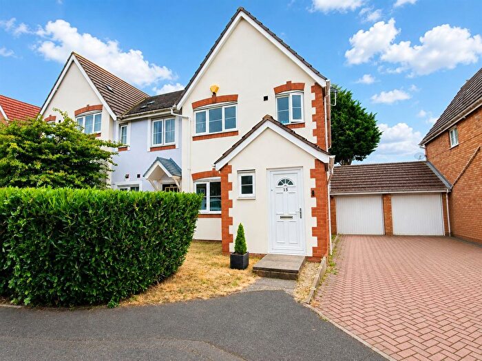 3 Bedroom End Terrace House For Sale In Eden Court, Nuneaton, CV10