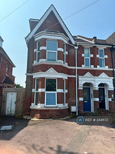 Studio To Rent In Shirley, Southampton, SO15