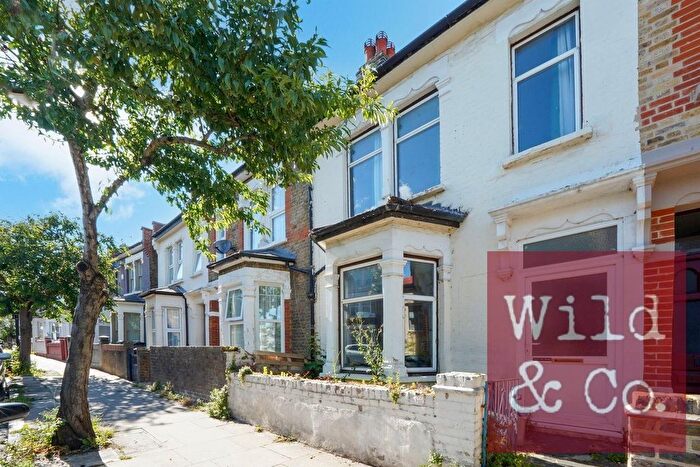 4 Bedroom Property For Sale In Millfields Road, Hackney, E5