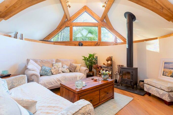 2 Bedroom Property To Rent In Bewley Lane, Plaxtol, Sevenoaks, TN15