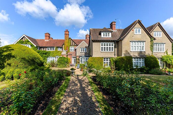 2 Bedroom Apartment For Sale In Eastcote Place, Pinner, HA5