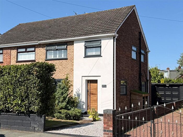 3 Bedroom Semi-Detached House For Sale In Banbury Way, Prenton, Wirral, CH43
