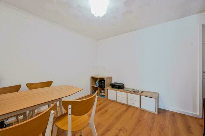 2 Bedroom Terraced House To Rent In Maxey Road, Woolwich, London, SE18