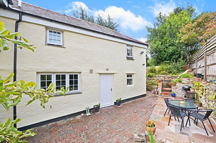 3 Bedroom Semi-Detached House For Sale In Kenwyn Road, Truro, TR1