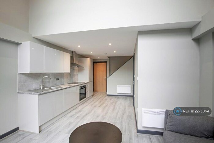 1 Bedroom Flat To Rent In Trinity Apartments, Leeds, LS13