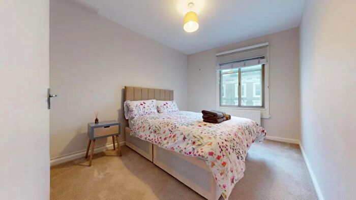 2 Bedroom Flat To Rent In Ifield Road, London, SW10