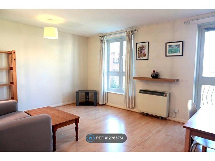 2 Bedroom Flat To Rent In London, London, SE16