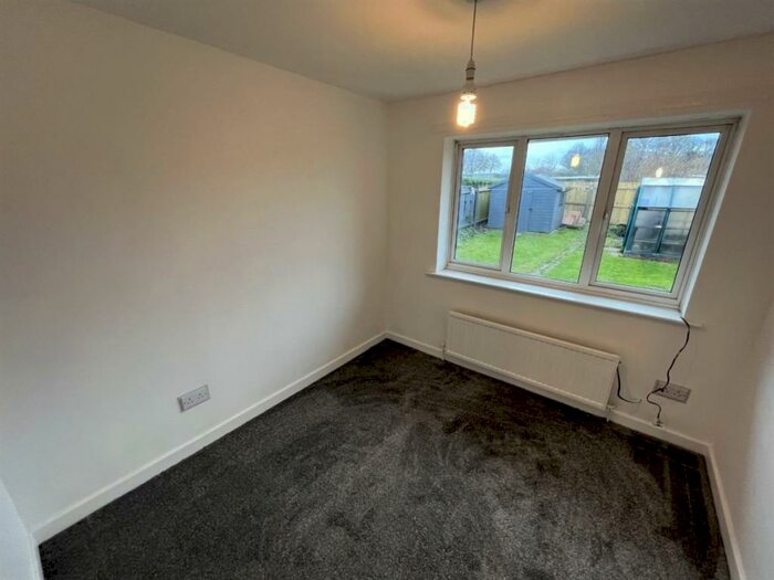 2 Bedroom Bungalow To Rent In Hickleton Court, Thurnscoe, S63