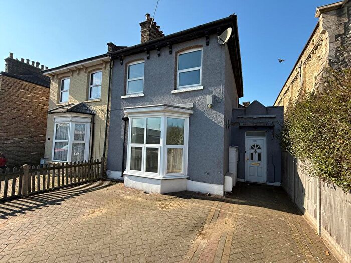 2 Bedroom Flat To Rent In Selhurst Road, Selhurst, SE25